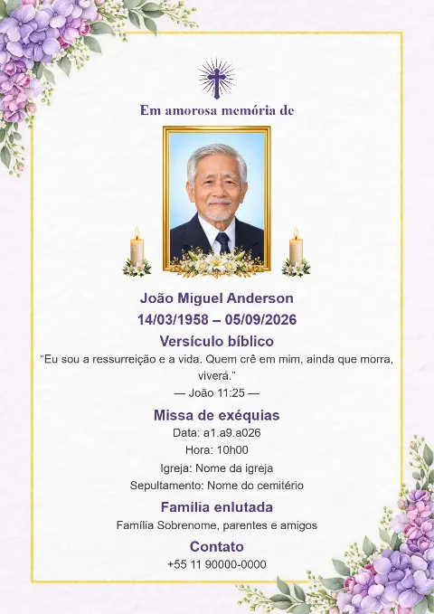 Cartão de funeral branco com borda dourada fina, flores roxas nos cantos inferiores, fotografia central e velas.